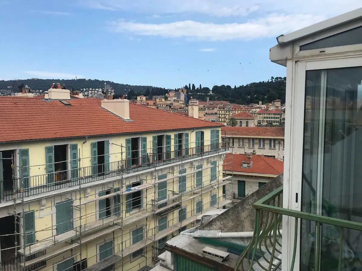 4 A 6 Personnes Sur La Coulee Verte Hotel Niza